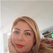 Offro lezioni private a bambini di scuola primaria, medie e ragazzi delle superiori. Ho un' esperienza di insegnamento di 20 anni